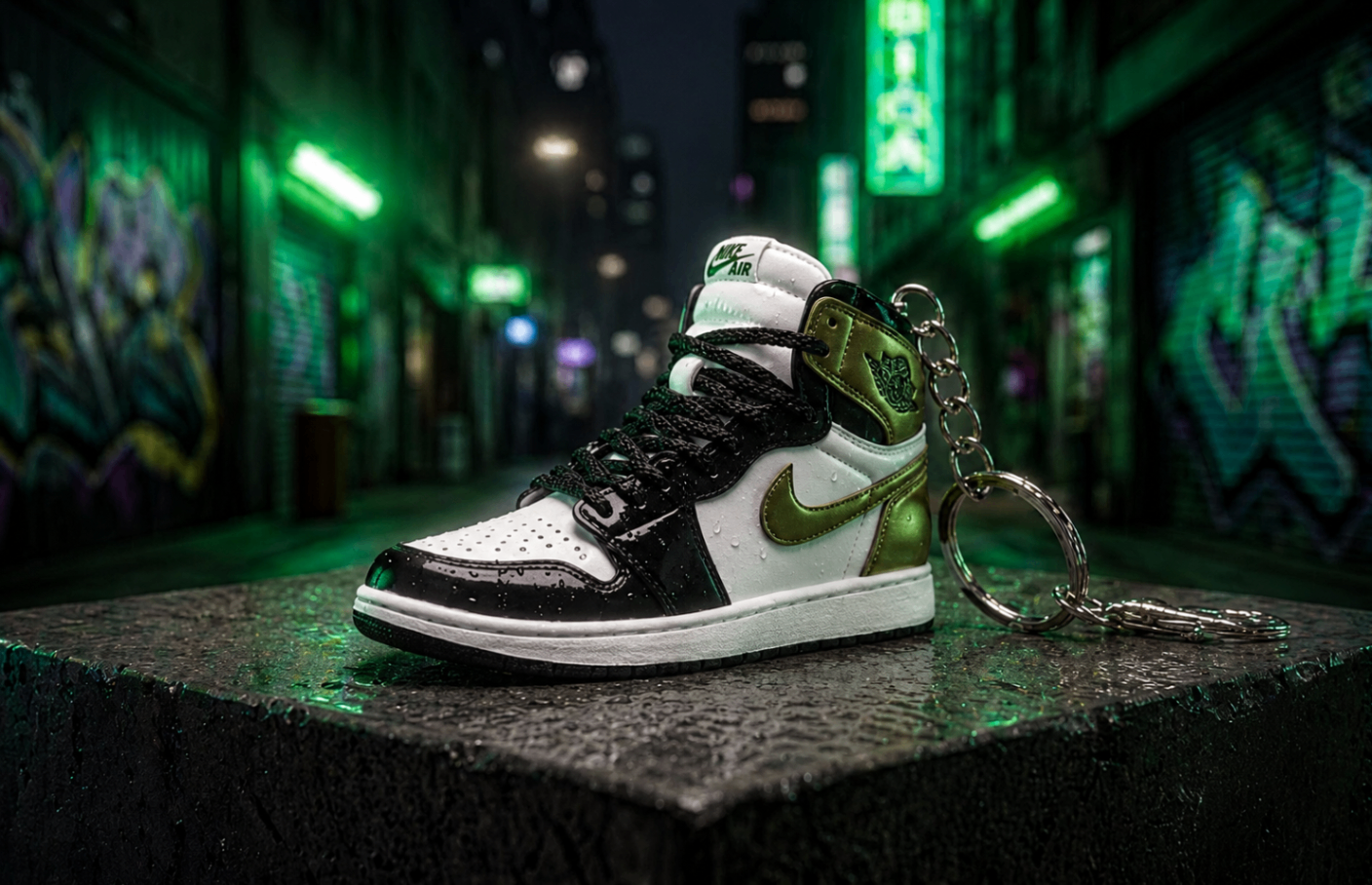 Metallic Gold Pine mini sneakers keychain — Air Jordan 1 charm in solid metal by Bakost